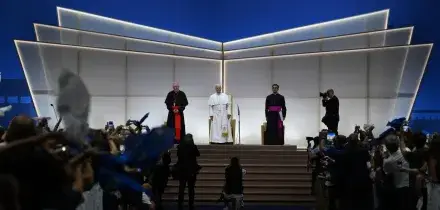 Il Papa al Meeting di Rimini: 'Prima dei confini ci sono le persone. Smascheriamo i rapporti di potere ingiusti'