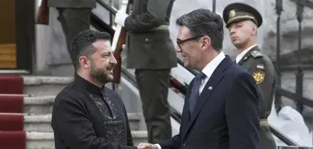 I Volenterosi al fianco dell'Ucraina, 'esercitazioni a ottobre'. L'Italia si sfila