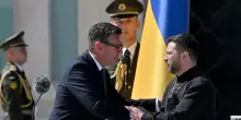 Ucraina: dall'Ue altri 6,1 miliardi a Kiev. Burnham: 'Determinati a darvi l'aiuto militare' - LIVEBLOG