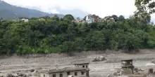 Media, 'valanga di ghiaccio potrebbe aver provocato l'esondazione del fiume in Nepal'