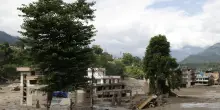 La testimonianza di un italiano bloccato in Nepal: 'Isolati 10 ore per l'esondazione'