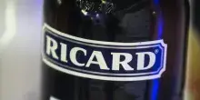 Pernod Ricard, ricavi sotto i 10 miliardi, effetto cessione marchi