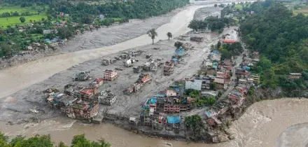 Alluvione tra Tibet e Nepal, le autorit&agrave; di Kathmandu: '517 turisti stranieri dispersi'