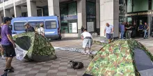 Campi Flegrei, protesta con tende davanti al Consiglio della Campania