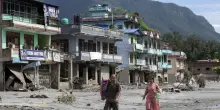 Autorit&agrave; Nepal, 'il bilancio delle vittime dell'alluvione sale a 538'