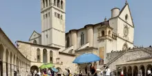 Madonnari da tutto il mondo al lavoro ad Assisi per rendere omaggio a San Francesco