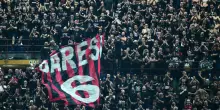 Il Milan omaggia Baresi, la maglia numero 6 al centro di San Siro
