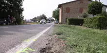 Due diciassettenni morti sbalzati dall'auto finita fuori strada