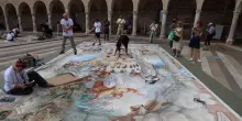 San Francesco nell'arte dei madonnari sulla piazza di Assisi
