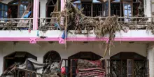 Alluvione tra Tibet e Nepal, almeno 626 morti e 2.426 dispersi. Fino a 5 miliardi per ricostruire
