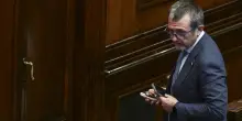 Giunta vota a maggioranza di portare caso delle chat di Delmastro subito in Aula