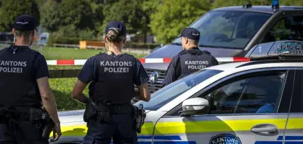 Sparatoria a un rave in Svizzera, uccisa una giovane italiana. Cinque i feriti, caccia all'uomo