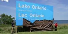 Il Canada risponde a Trump con un enorme cartello &ldquo;Lake Ontario&rdquo;
