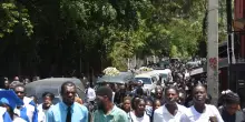 Nuova aggressione a giornalisti ad Haiti, l'ira della folla sui fotoreporter