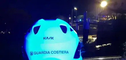 Giovane si tuffa e non riemerge nel lago di Como, ritrovato il corpo