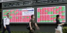 Borsa: Asia in rosso con la corsa del petrolio e dei rendimenti dei bond
