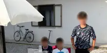 Vendono limonata fresca per comprare un motorino, ammoniti tre ragazzini