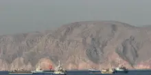 Teheran: 'Se Usa non correggeranno il loro comportamento Hormuz rester&agrave; chiuso'