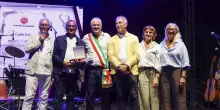 Carlo Conti premiato come 'ambasciatore' di Camaiore in Versilia