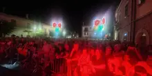I Nomadi dedicano il concerto in Molise a Guccini, 'era il pi&ugrave; grande'