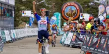 Pellizzari esulta a Pontedera, suo il Giro della Toscana