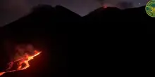 Forti esplosioni ed emissione di cenere sull'Etna, avviso per il volo rosso