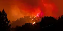 Canada, la British Columbia dichiara lo stato d'emergenza per i roghi, 20.000 evacuati
