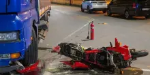 Bimbo di 10 anni muore in un incidente stradale a Bergamo, grave il padre