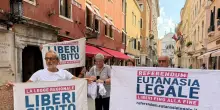 Attivisti fuori dal Consiglio Veneto, oggi si volta la legge sul fine vita