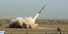 Media Iran, 'esercito lancia operazione decisiva contro obiettivi Usa'