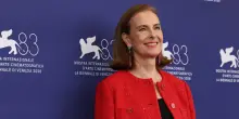 Venezia, Carole Bouquet: 'Il potere rende un po' matti, nella politica e negli affari'