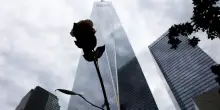 25 anni fa l'impatto sulla prima Torre, l'America si ferma
