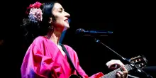 Roma acclama la star brasiliana Marisa Monte, unica tappa del suo tour Phonica