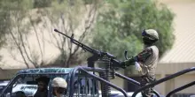 Houthi, 'colpita una base militare saudita con missili balistici e droni'