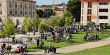 A scuola in bici, i progetti concreti dalle strade scolastiche alle citt&agrave; 30