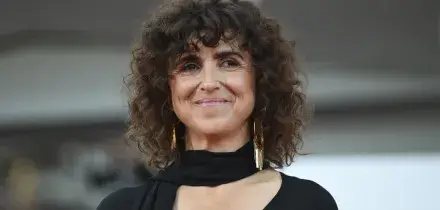 Il Leone d'oro per il miglior film va a Woman Unknown