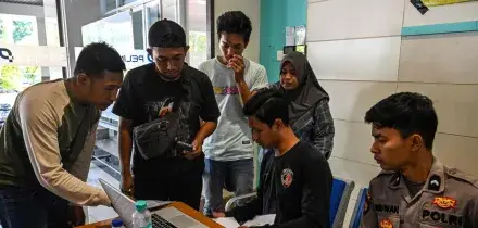 Traghetto si capovolge in Indonesia, almeno 6 morti