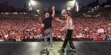 Gualtieri a sorpresa sul palco con Jovanotti per un duetto a Circo Massimo