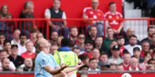 Premier: Haaland regala il derby di Manchester a un City in 10 uomini