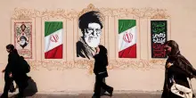 L'Iran: 'Nessuna trattativa con gli Usa'. Il Pentagono smentisce Trump: 'Carenza di munizioni'