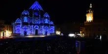 La facciata incompiuta di San Petronio a Bologna torna a vivere con il videomapping