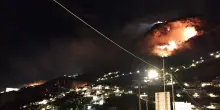 Fiamme in Costiera Amalfitana, diversi e vasti fronti di fuoco