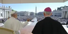Il Papa: 'Tutelare i migranti minori, vivono sofferenze indicibili'