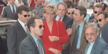 Attesa per il libro del fratello di lady D che imbarazza reali, copie rubate in Olanda