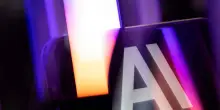 Dopo l'invito a rallentare, riparte la corsa IA tra OpenAI e Anthropic