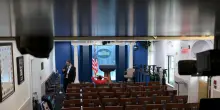 Cnn, Ms Now e Politico fanno causa a Trump per l'accesso alla Casa Bianca