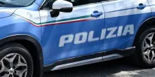 Scritta 'Pedofilo infame' sulle serrande del minimarket di Torino