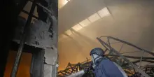 Nuova notte di raid russi sull'Ucraina. Putin: 'Un accordo &egrave; possibile'