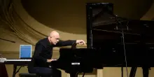 Emanuele Arciuli al Bologna Festival tra Cage, Haydn e il jazz di Thelonious Monk