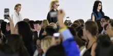 I ricavi di Prada superano 4,5 miliardi e tengono nel trimestre, rallenta Miu Miu